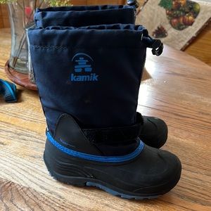 Boys size 3 Kamik winter boots
